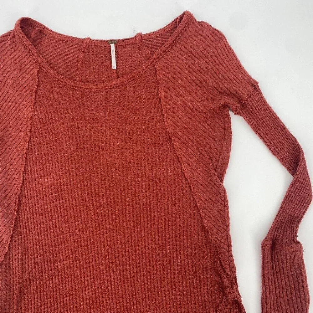 Free People XS Waffle Knit High Low Hem Top Long Sleeve Rust Fringe Rayon